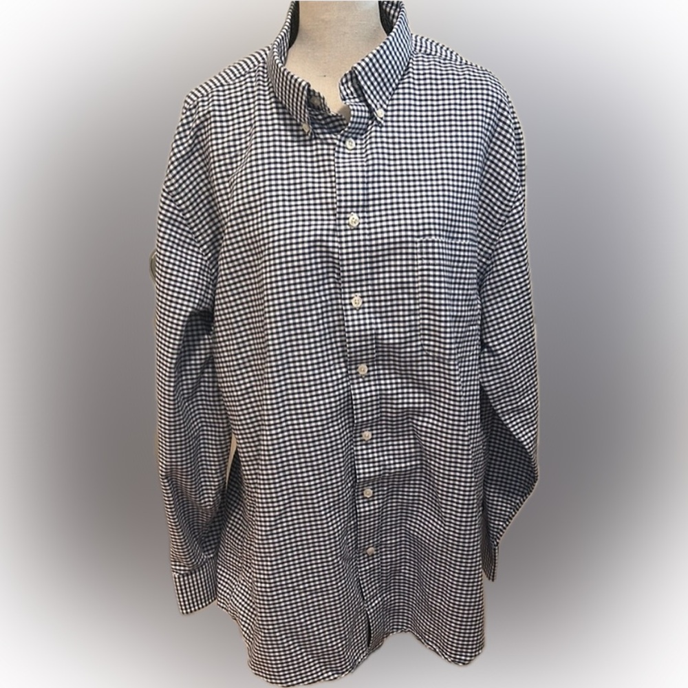 Stafford Men's Blue Checkered Long Sleeve Shirt. Size 17